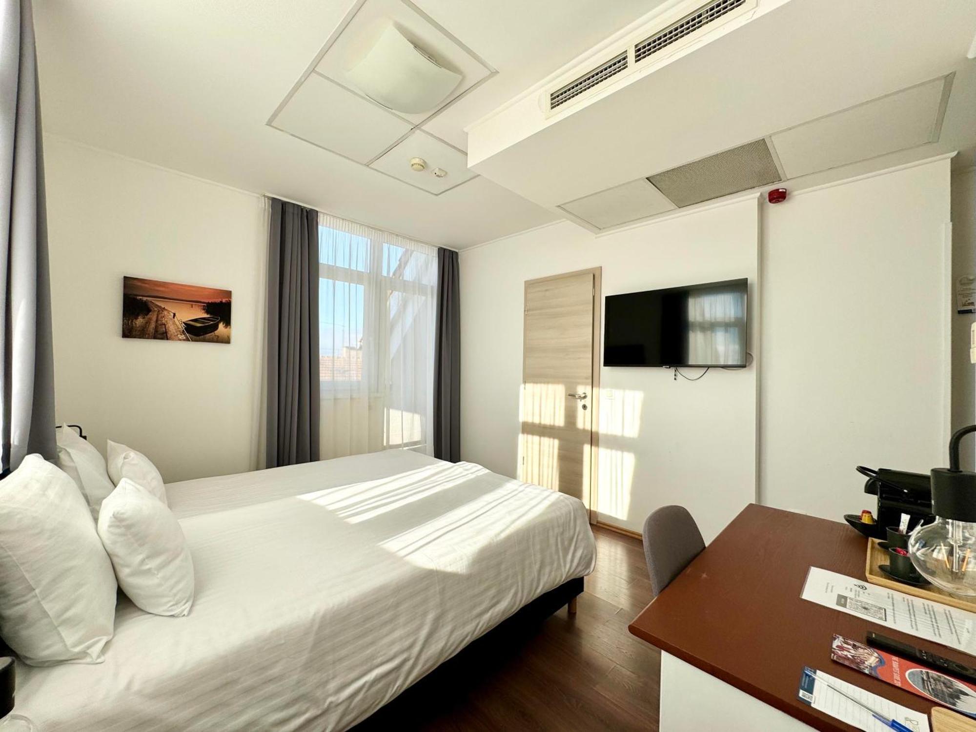 Rooftop City Residence With Deep Garage บูดาเปสต์ ภายนอก รูปภาพ